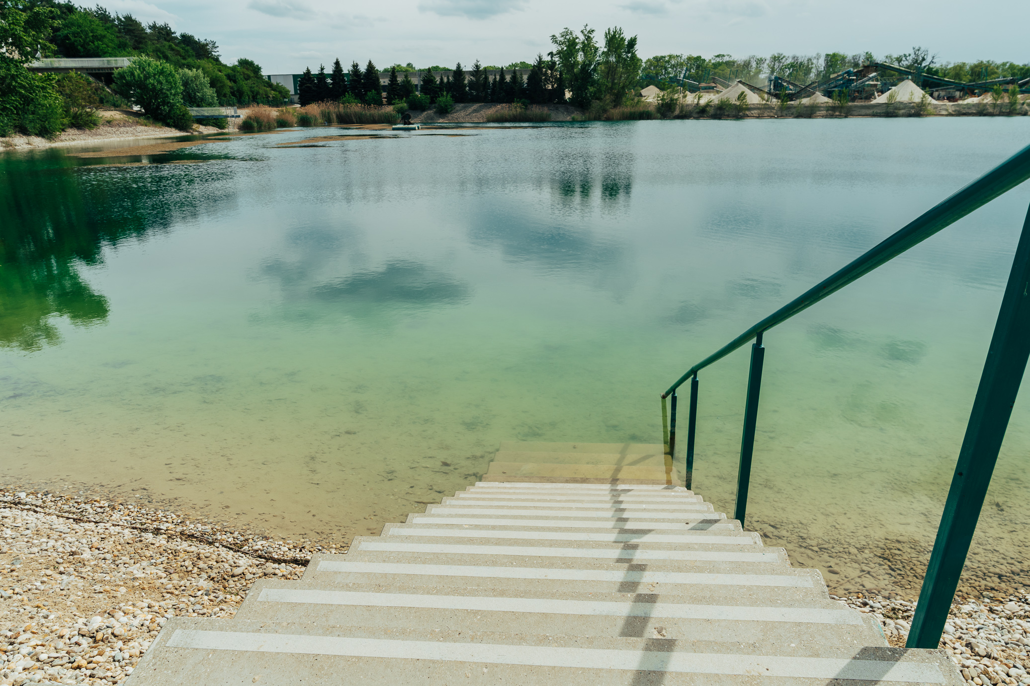 Badeteich Treppe Sportplatz Riedmüller – Schwimmen Lassee NÖ
